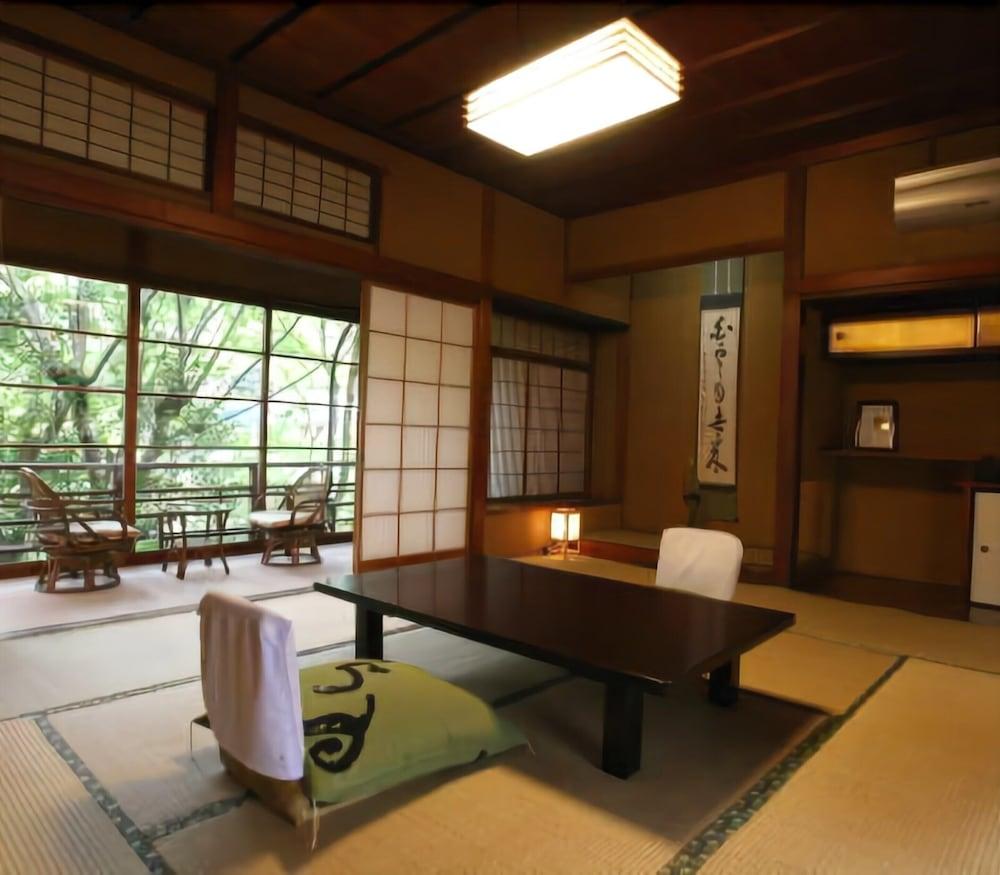 Готель Arai Ryokan Шідзуока Екстер'єр фото