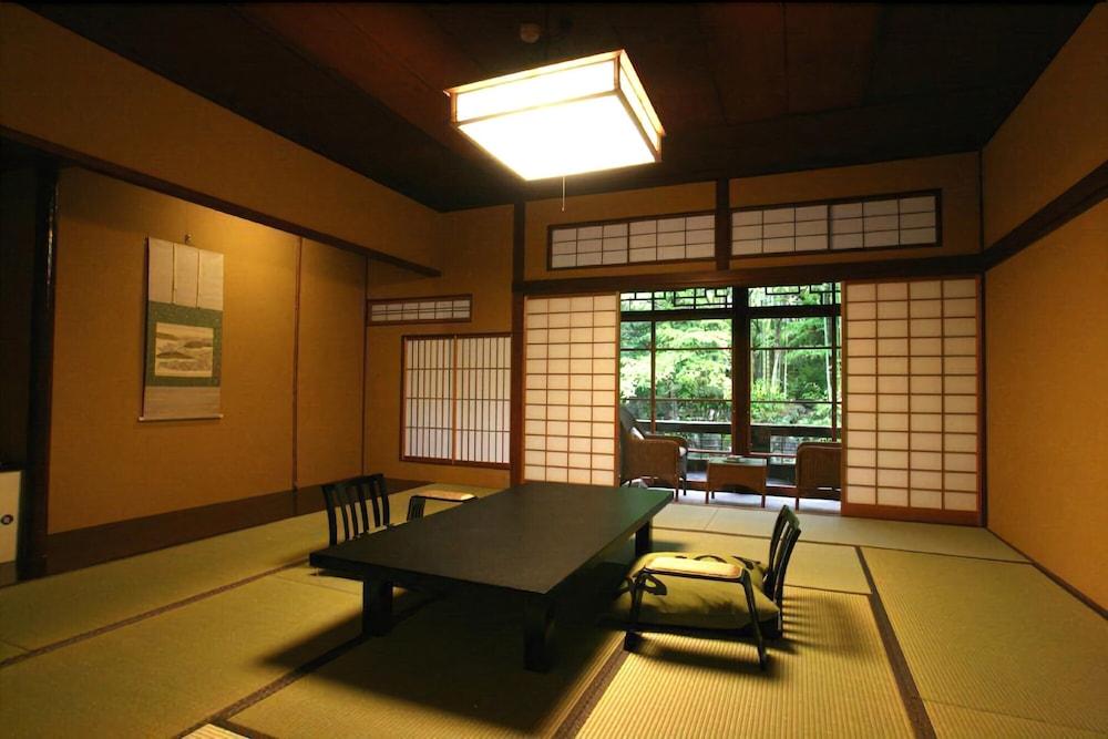 Готель Arai Ryokan Шідзуока Екстер'єр фото